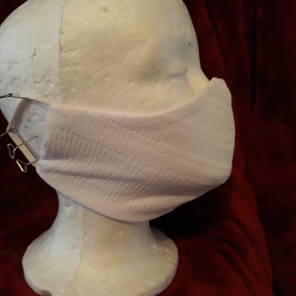 Reversible masks - Picture 2 of 3